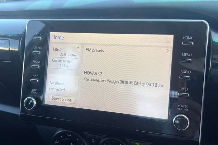 2021 Toyota Hilux SR