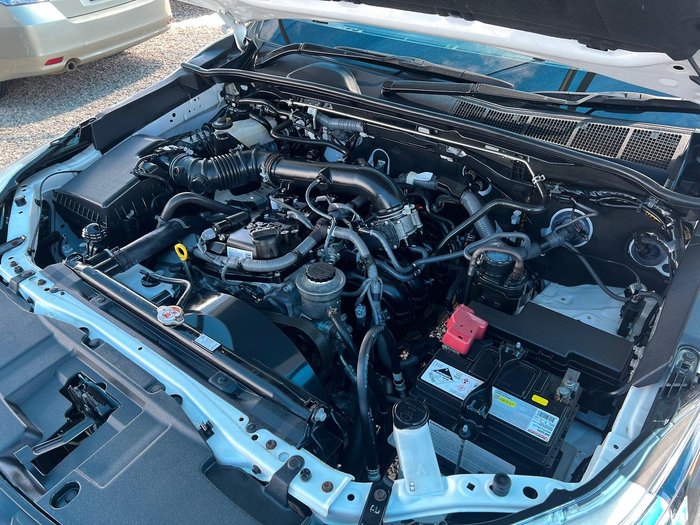 2019 Toyota Hilux Workmate TGN121R 4x2 Glacier White