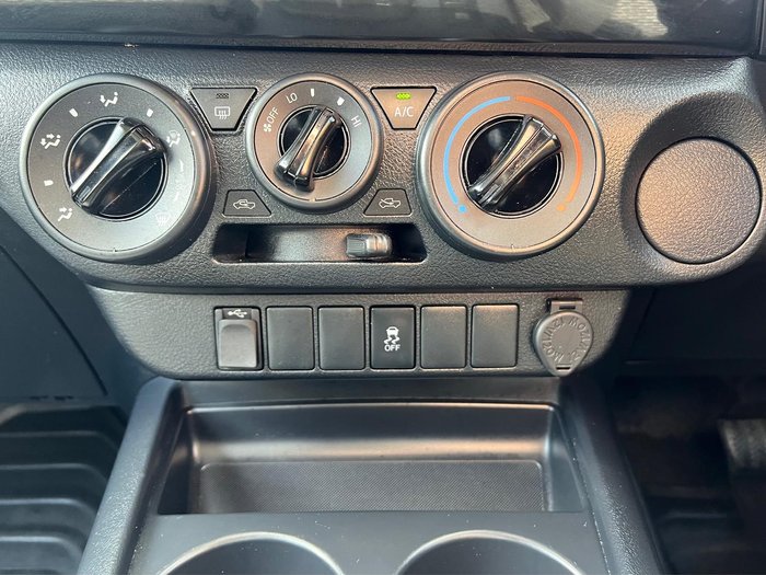 2019 Toyota Hilux Workmate TGN121R 4x2 Glacier White