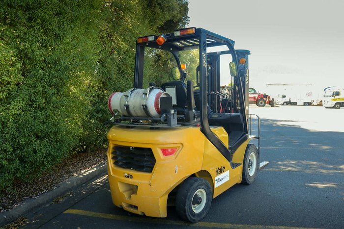 2019 Yale Glp25ux