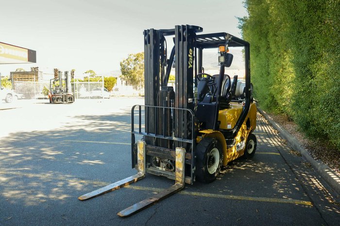 2019 Yale Glp25ux