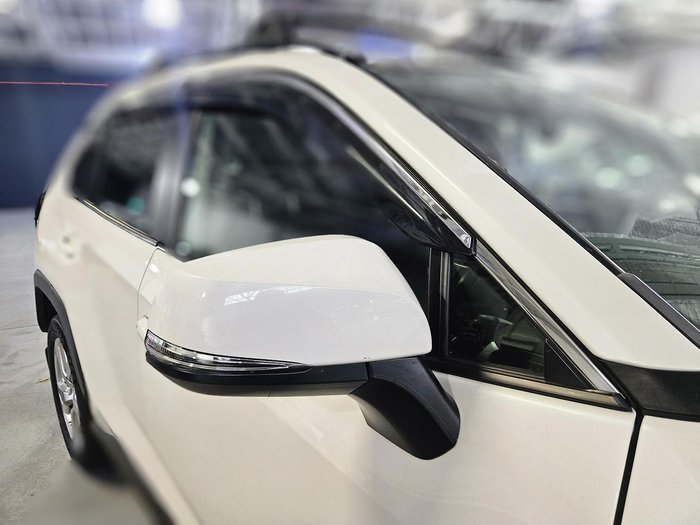 2019 Toyota RAV4 GXL MXAA52R Glacier White