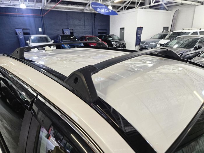 2019 Toyota RAV4 GXL MXAA52R Glacier White