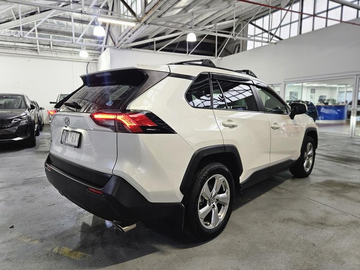 2019 Toyota RAV4 GXL MXAA52R Glacier White