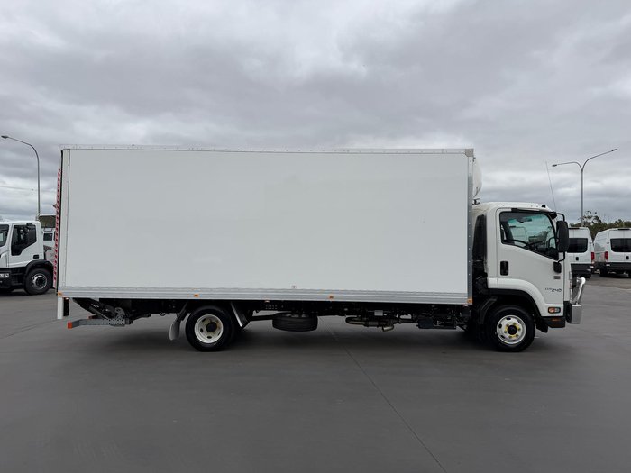 2023 Isuzu F Series FRR110-240