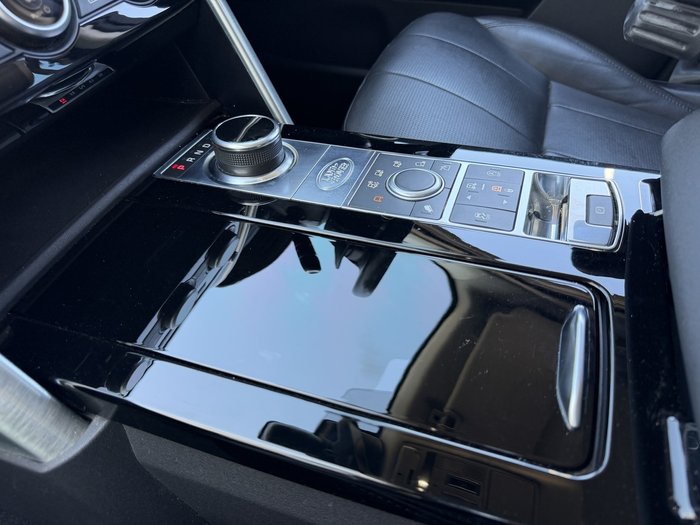 2020 Land Rover Discovery SD6 HSE