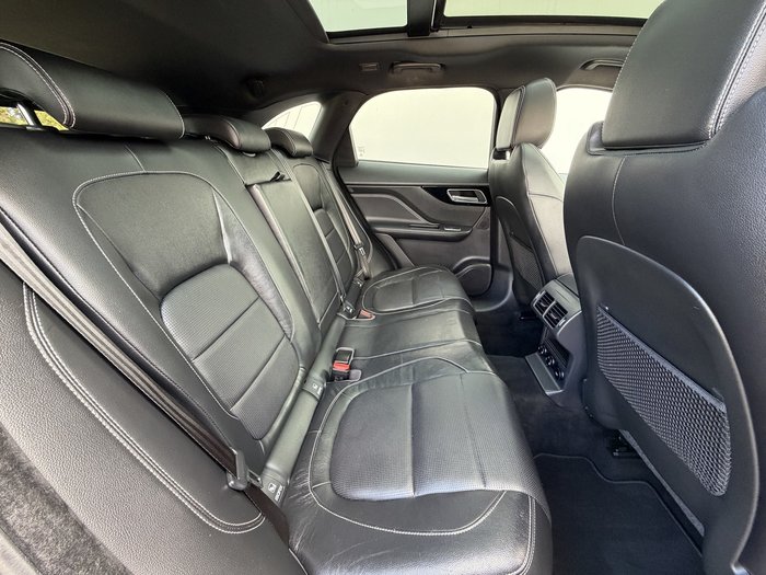 2018 Jaguar F-PACE 30d R-Sport