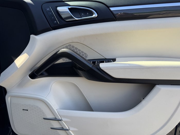 2016 Porsche Cayenne Turbo