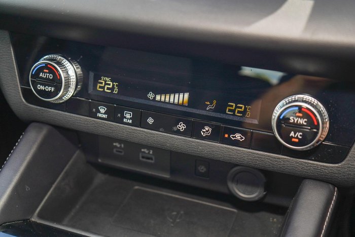 2024 Mitsubishi Outlander LS