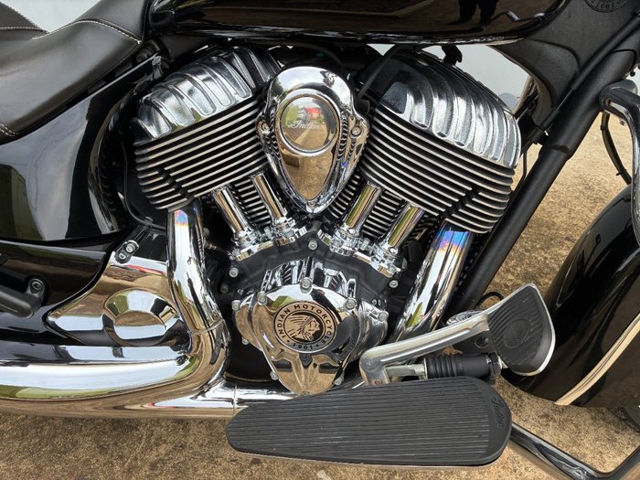 2015 Indian CHIEF VINTAGE Thunder Black