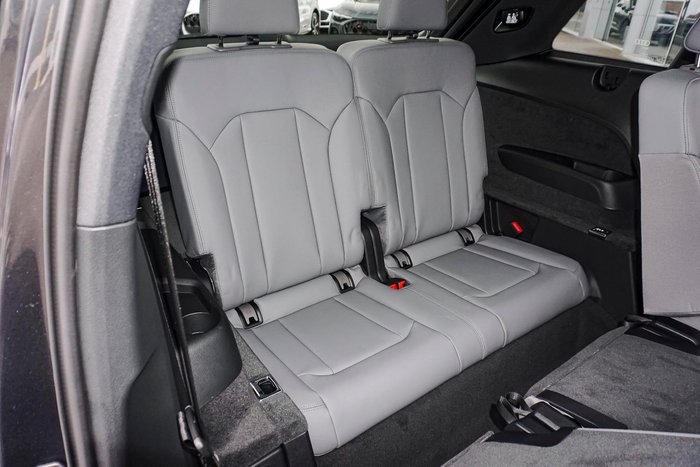 2025 Audi Q7 TDI 210kW S line