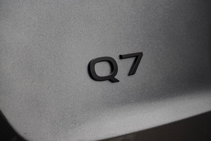 2025 Audi Q7 TDI 210kW S line