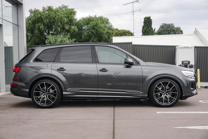 2025 Audi Q7 TDI 210kW S line