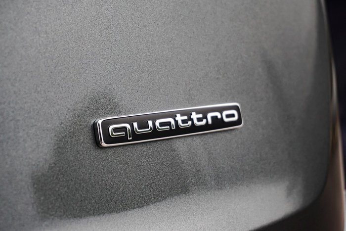 2025 Audi Q7 TDI 210kW S line