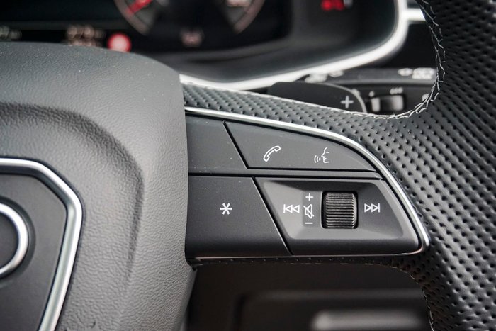 2025 Audi Q7 TDI 210kW S line