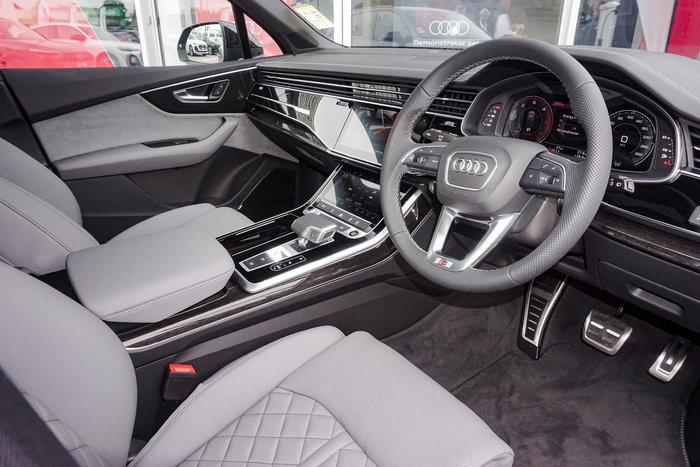 2025 Audi Q7 TDI 210kW S line