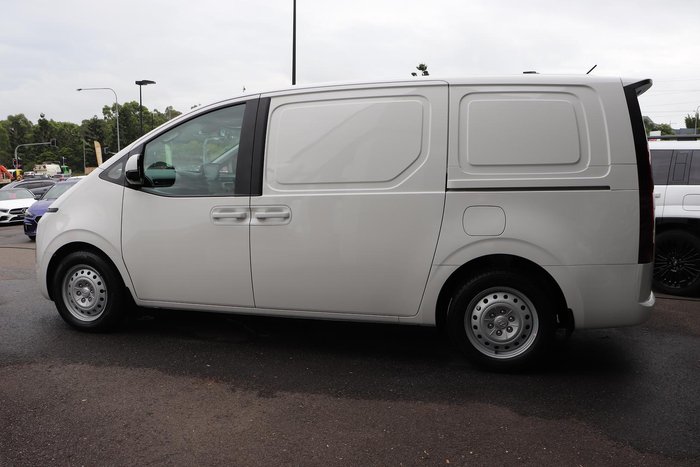 2022 Hyundai STARIA LOAD