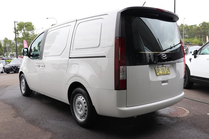 2022 Hyundai STARIA LOAD