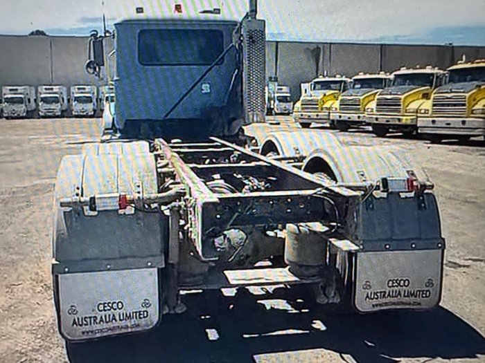 2011 Mack Metro-Liner GREY