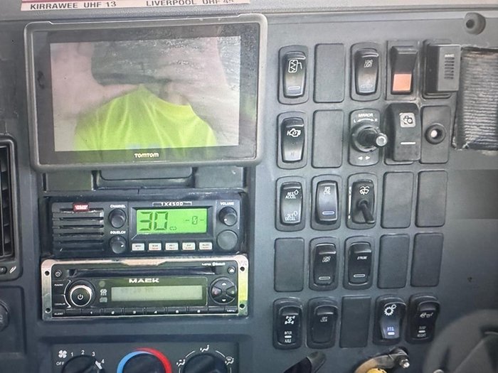 2011 Mack Metro-Liner GREY