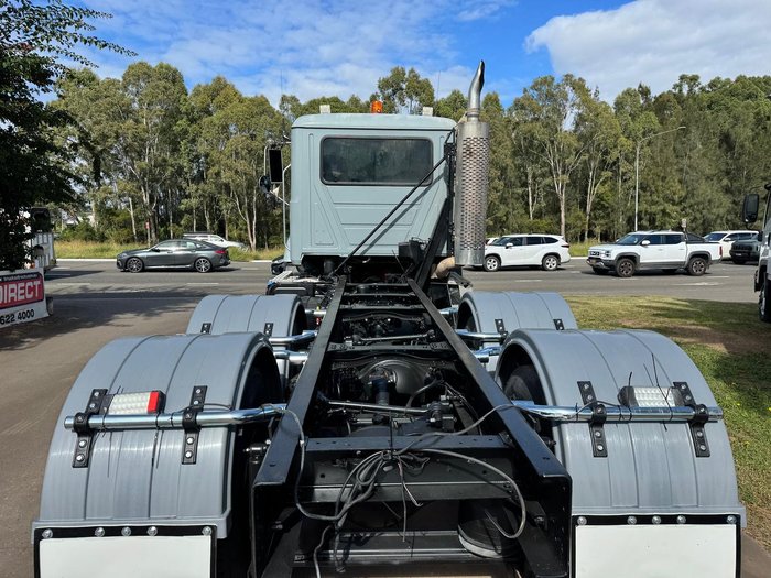 2011 Mack Metro-Liner GREY