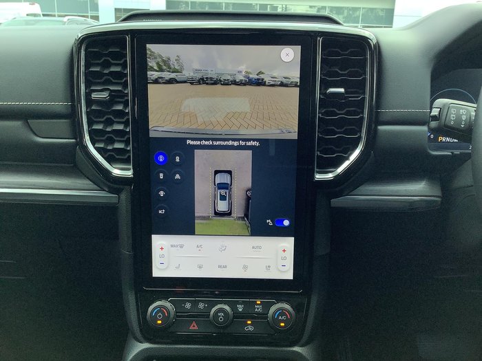 2025 Ford Everest Platinum