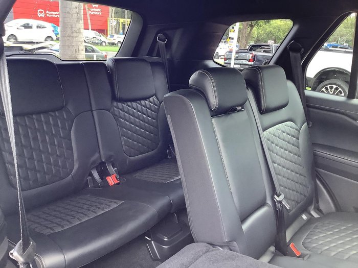 2025 Ford Everest Platinum