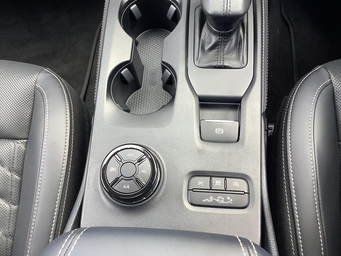 2025 Ford Everest Platinum