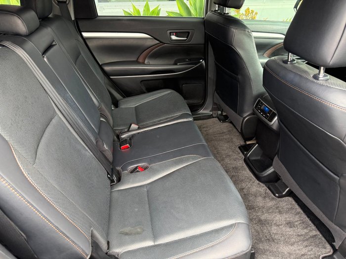 2019 Toyota Kluger Black Edition