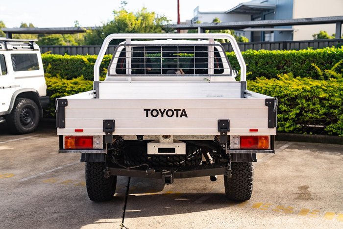 2022 Toyota Hilux SR