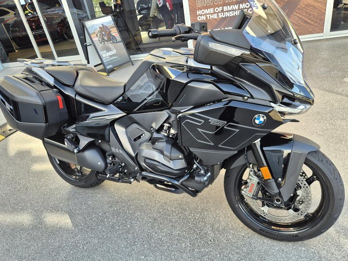 2025 BMW R 1300 RT Triple Black R 1300 Black