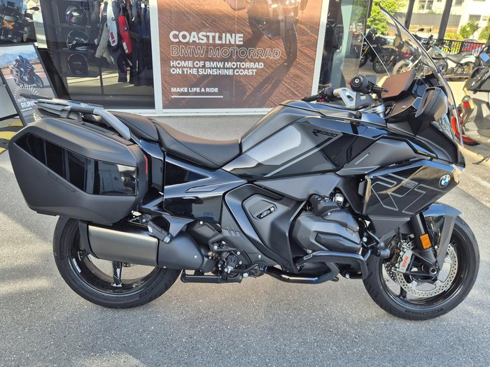 2025 BMW R 1300 RT Triple Black R 1300 Black
