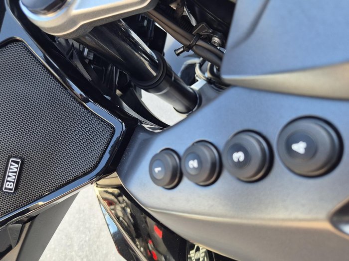 2025 BMW R 1300 RT Triple Black R 1300 Black