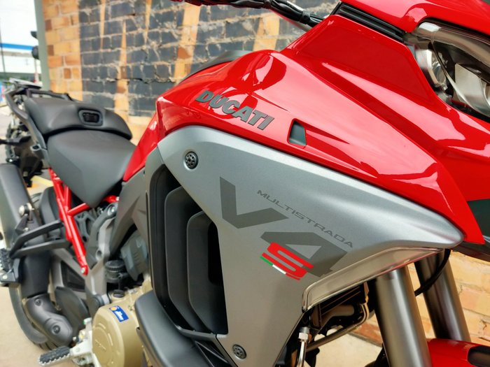 2026 DUCATI MULTISTRADA V4S TRAVEL AND RADAR DUAL PURPOSE RED