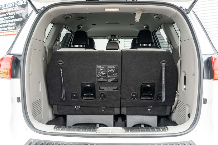 2017 Kia Carnival Platinum