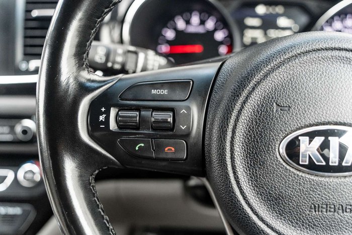 2017 Kia Carnival Platinum