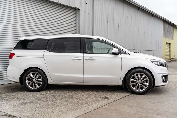 2017 Kia Carnival Platinum
