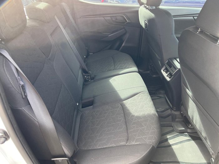2025 Isuzu D-MAX X-RIDER