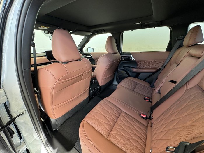 2025 Mitsubishi Outlander Exceed Tourer