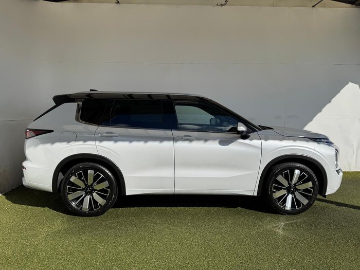 2025 Mitsubishi Outlander Exceed Tourer