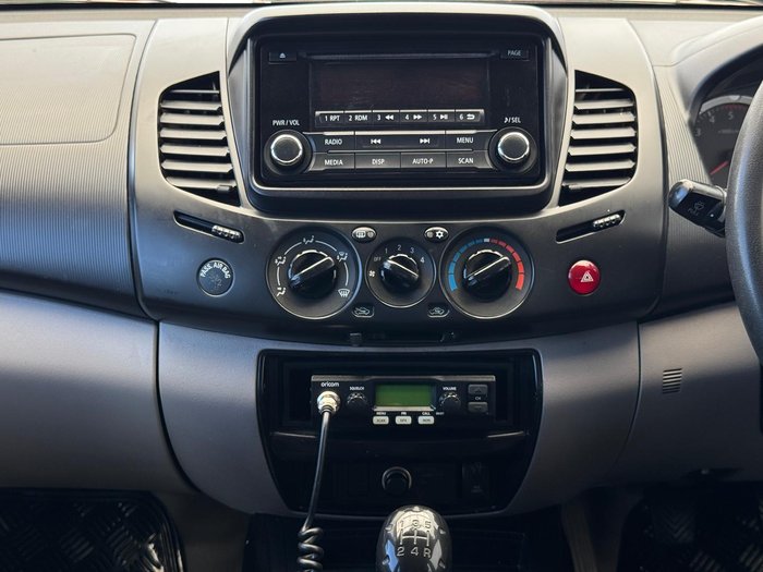 2014 Mitsubishi Triton GLX