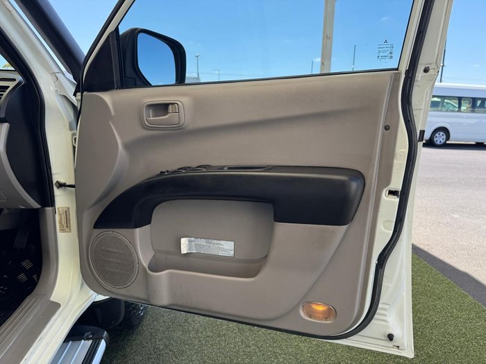 2014 Mitsubishi Triton GLX