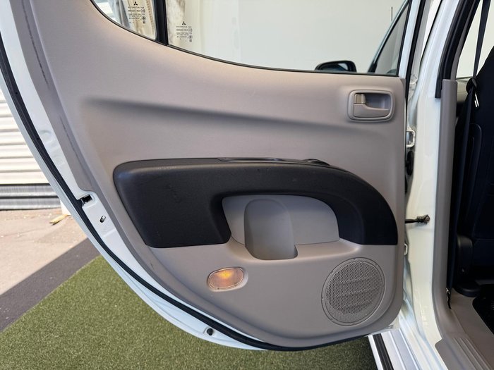 2014 Mitsubishi Triton GLX