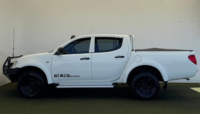 2014 Mitsubishi Triton GLX