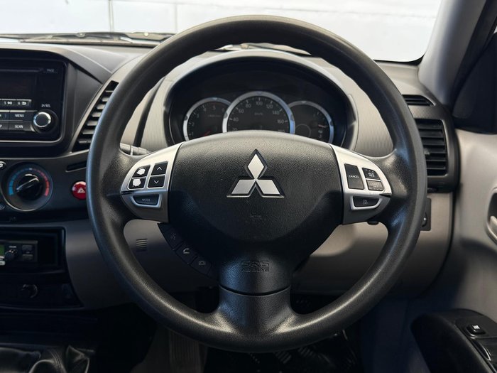 2014 Mitsubishi Triton GLX