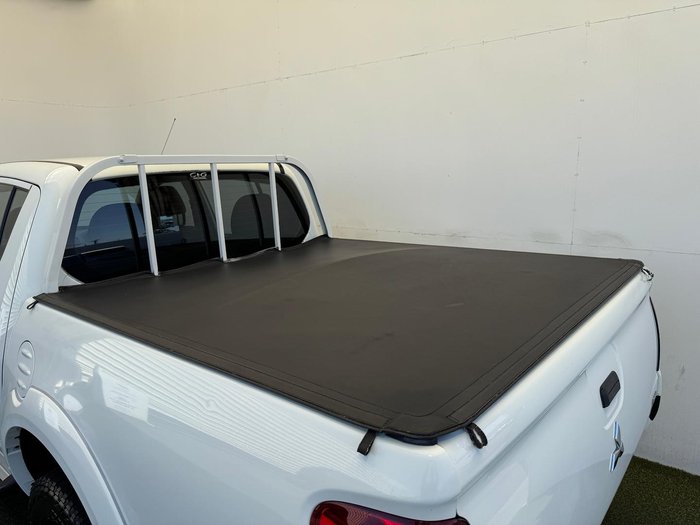 2014 Mitsubishi Triton GLX