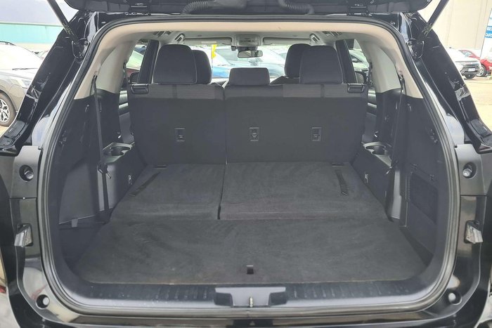 2023 Toyota Kluger GX