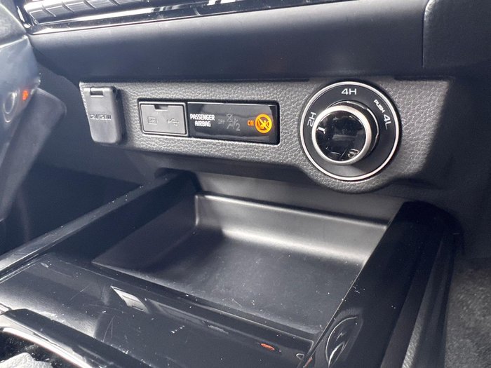 2025 Isuzu D-MAX X-TERRAIN