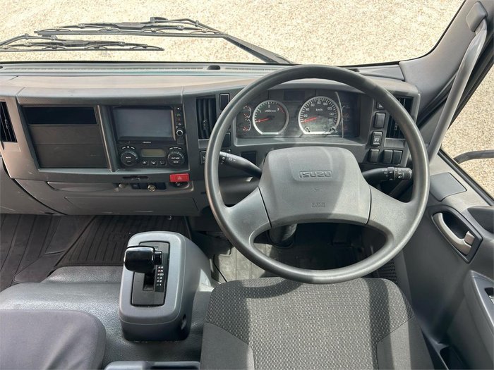 2017 Isuzu F Series FRR110-260