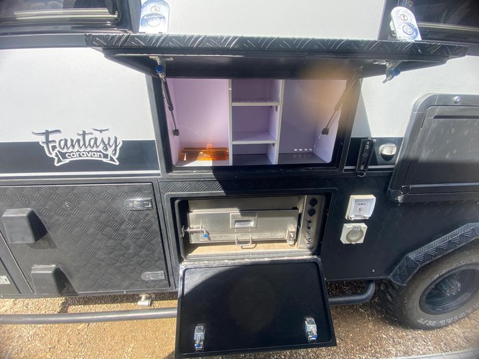 2020 Fantasy Caravan F5 A